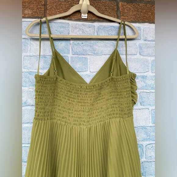 Diane von Furstenberg Pleated Strap Irma Dress size 16 - Picture 12 of 17